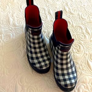 Joules rain boots.  Size 6